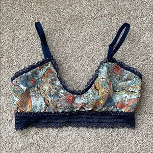 Victoria’s Secret bralette sz lg